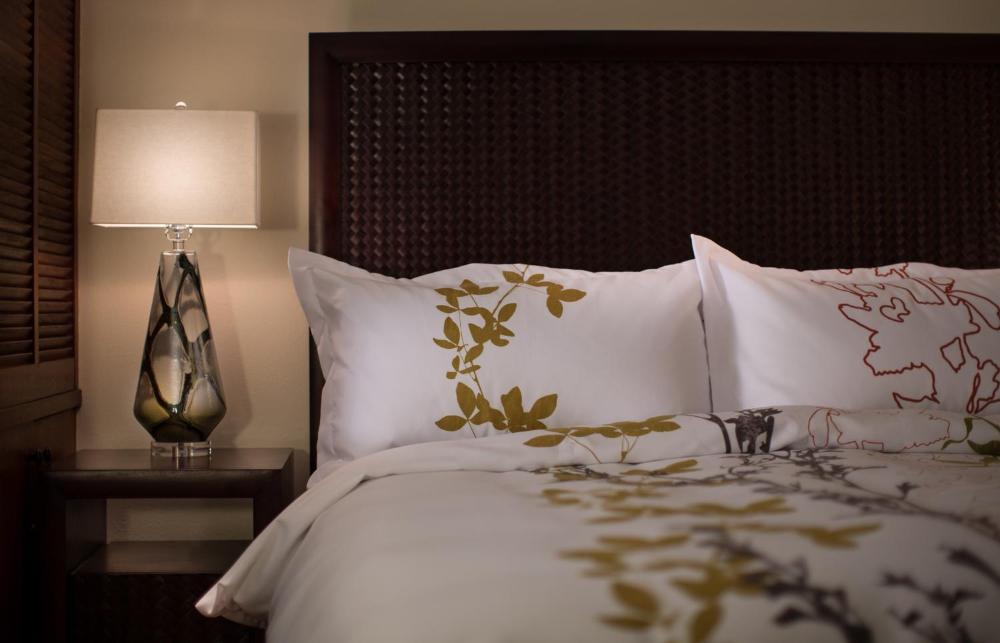 Two-Bedroom Suite with Premium Ocean View interior